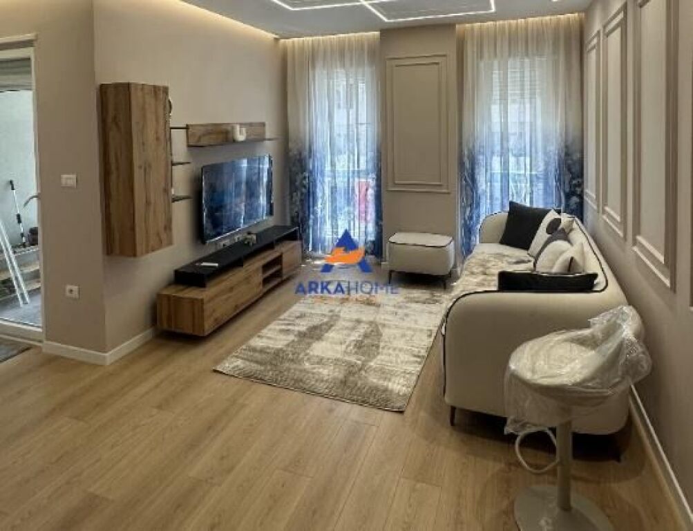 AFFITTASI APPARTAMENTO 1+1+BALCONE "UNIVERS CITY" 43.000 LEKE