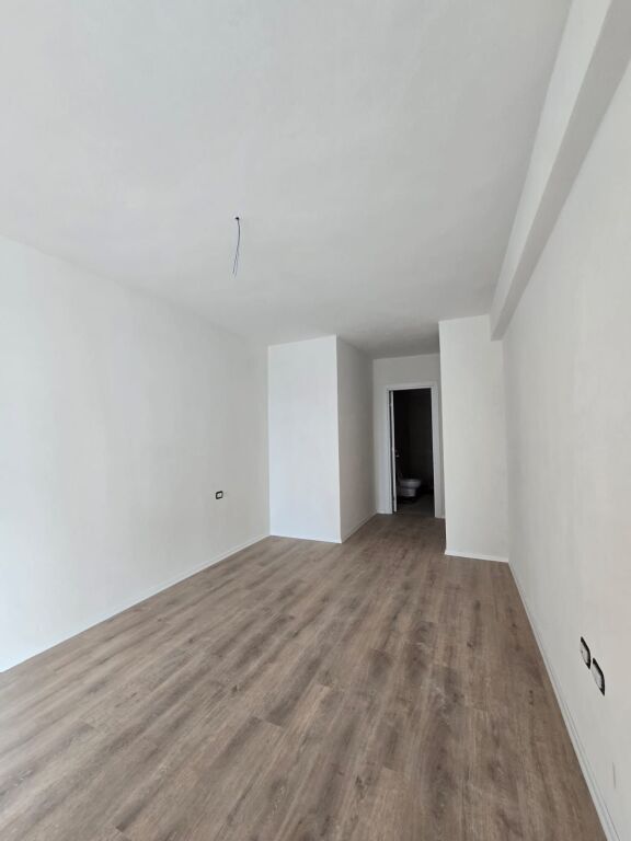 EKSKLUZIVE-SHITET APARTAMENT 2+1 TEK FUSHA AVIACIONIT