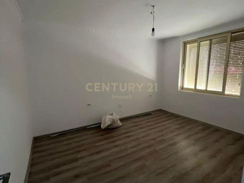 Jepet apartament 2+1 per qira prane Myslym Shyrit!