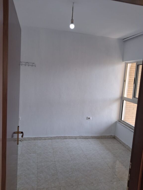 Affitto | Apartament 1 + 1 | Ish Fusha e Aviacionit | 400 €/mese