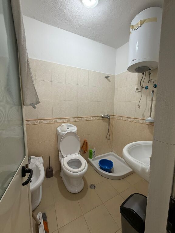 Vendesi in vendita Apartment shkembi Kavajës