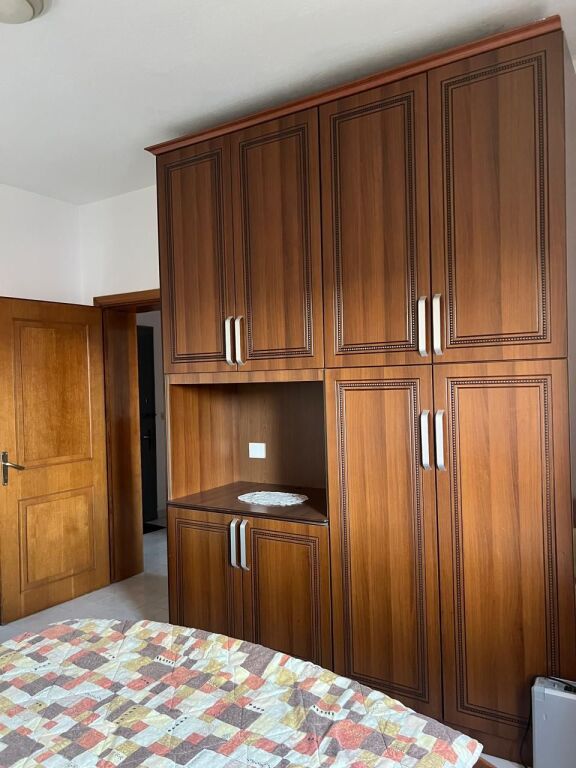 Via Elbasan, dopo l'Ambasciata Americana, in vendita appartamento 1+1+zona cucina, 140.000 Euro