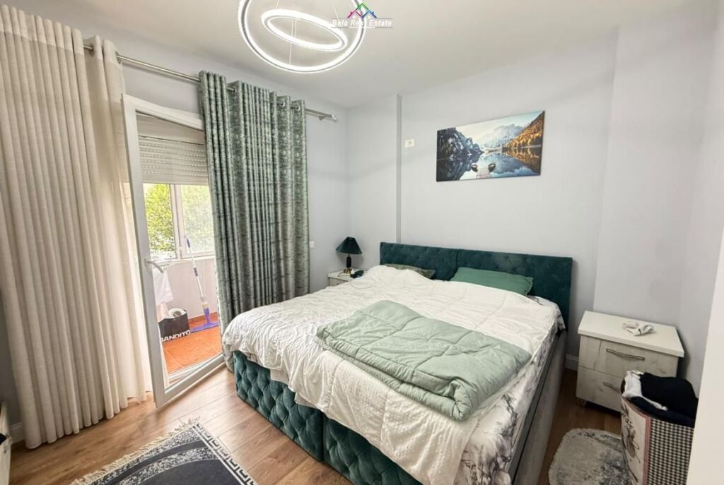 Appartamento in affitto 2+1 vicino a 21 Dhjetorit (ID B220312) Tirana