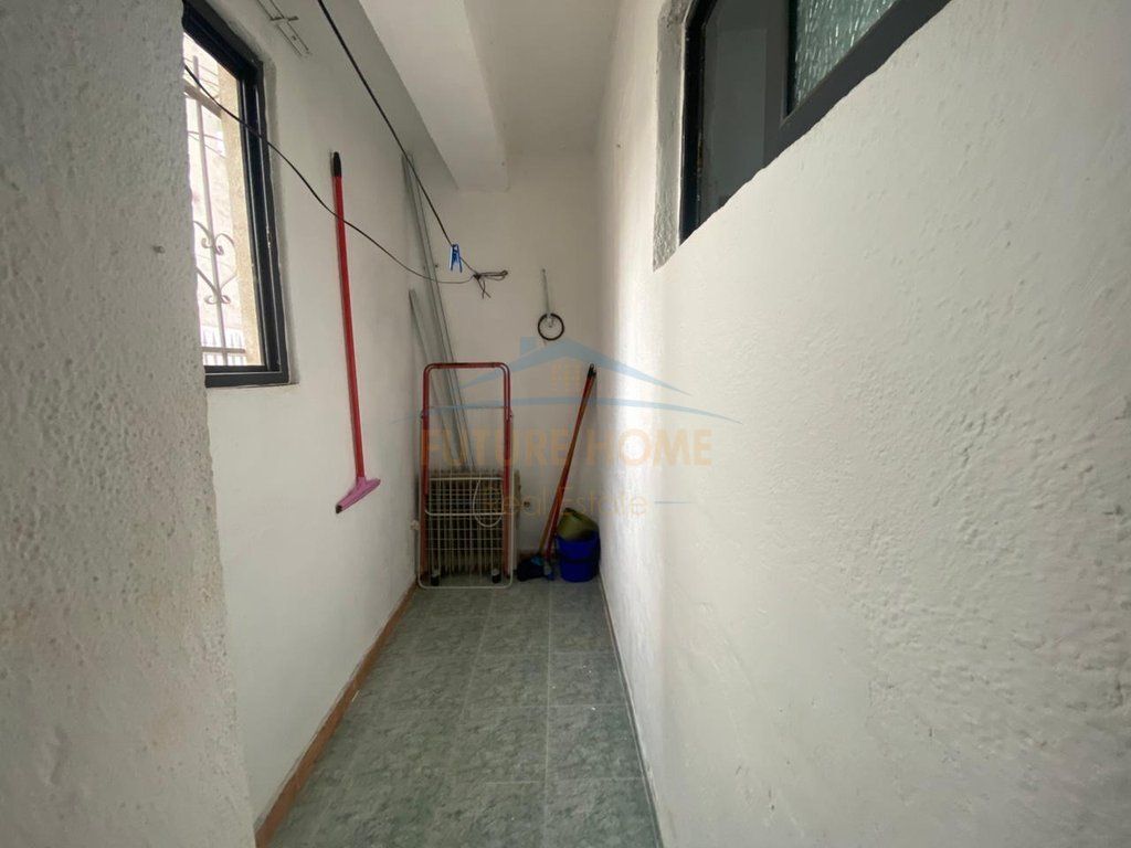 Appartamento 1+1 in vendita, Via Elbasan, Tirana. Empire66650