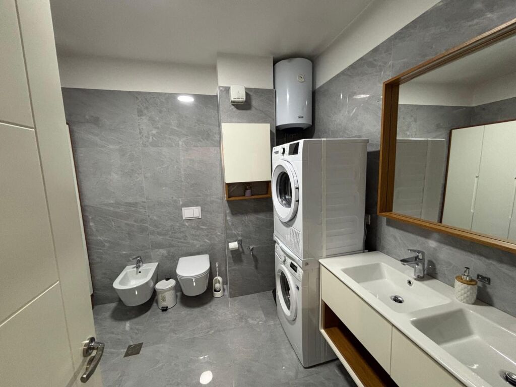 Studio apartment for rent at Vilat Gjermane