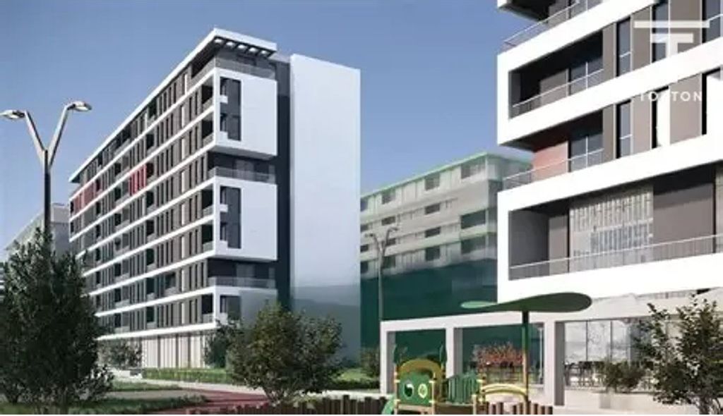 For sale 2+1+2 at Univers City
