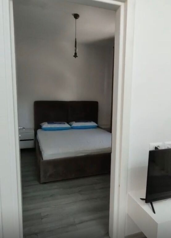 Jepet me qera apartamenti 1+1 Amerikan 3