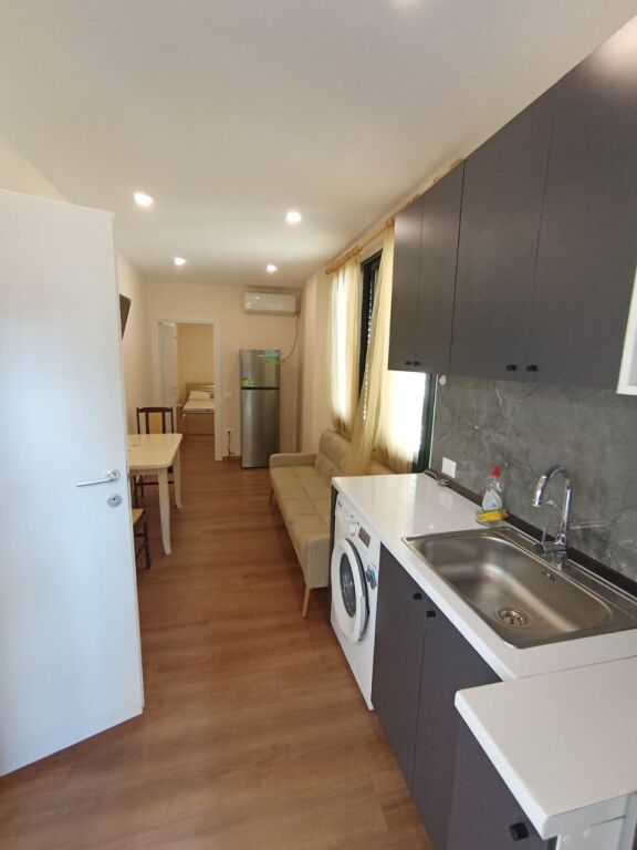 Jepet me qera, Apartament 1+1, Tek Fafa – Golem.