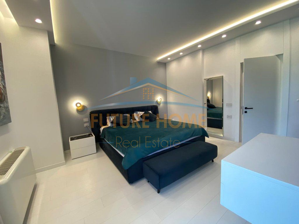 For sale, Triplex 3+2+4 Parking Spaces, Grey Stone 2 Residence, Dry Lake
