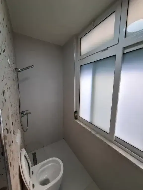 Affitto | Apartament 2 + 1 | Rruga e Barrikadave | 600 €/mese