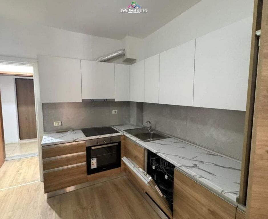 Apartament Per Shitje 2+1 Tek 5 Maji (ID B120872) Tirane