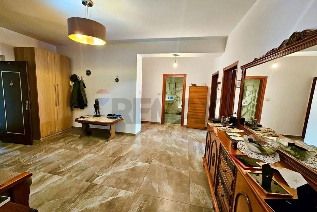 Apartment - For Sale - Myslym Shyri, Tirana(ID: 530571001-293)