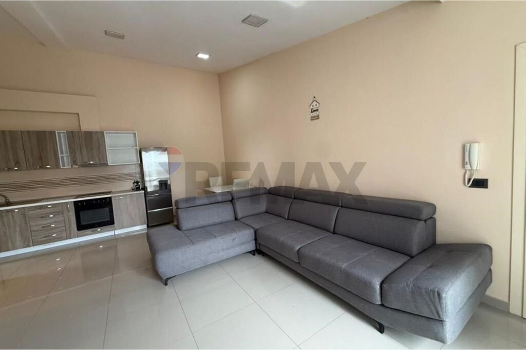 Apartament - Për Qira - Rruga e Elbasanit, Tiranë