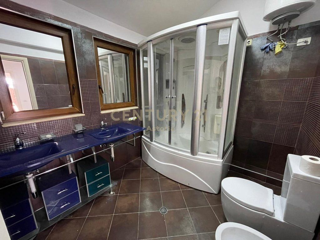 RENT, MODERN VILLA WITH POOL AND YARD, KODRA E DIELLIT RESIDENCE 1.