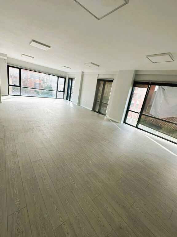 🏢Business Premises for Rent – Hoxha Tahsim Street, Tirana📍