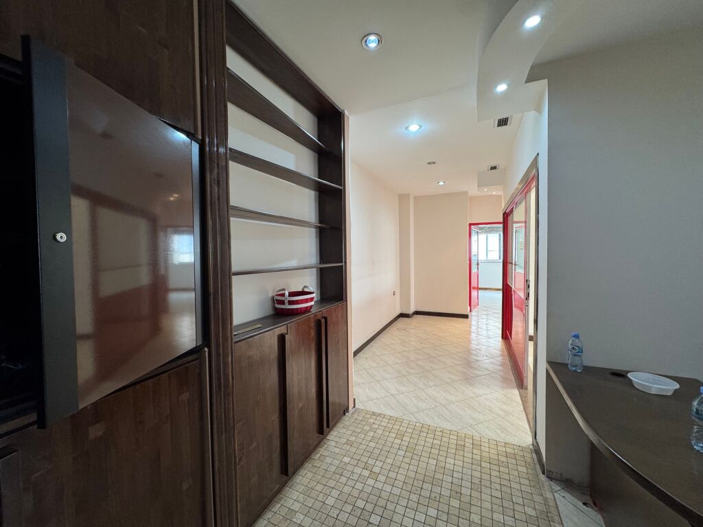 VENDESI APPARTAMENTO 3+1+2 – MINE PEZA, TIRANA