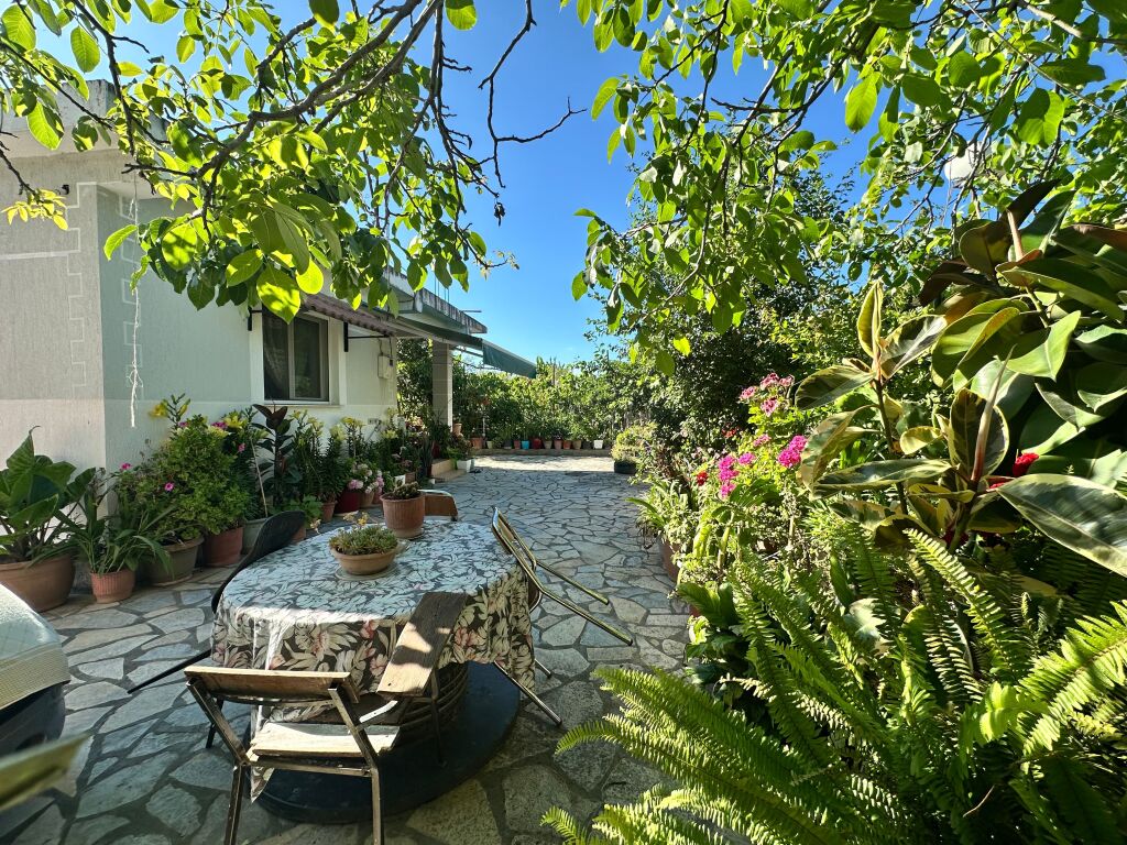 Exclusive private house for sale in Vlore on Burgut street