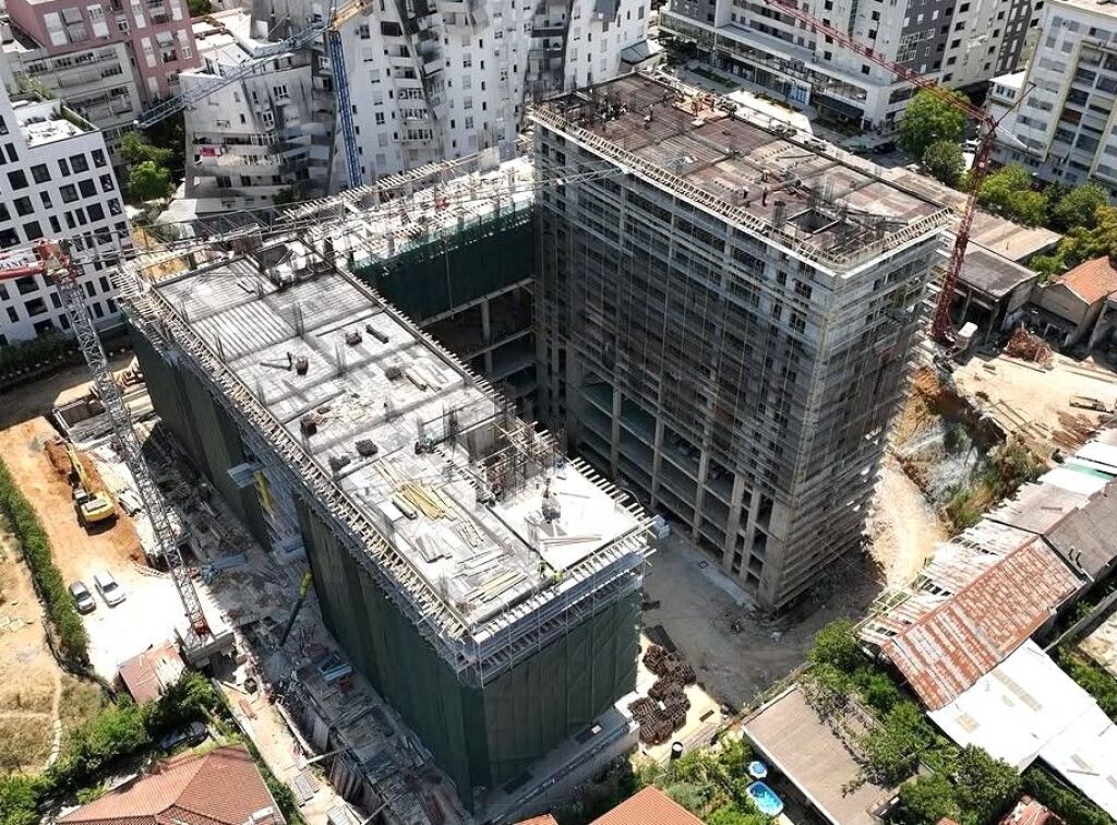 - ISH PARKU APARTMENT FOR SALE