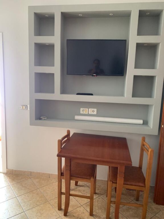 Jepet me qira apartament 1+1 në Jordan Misja  350 Mije leke