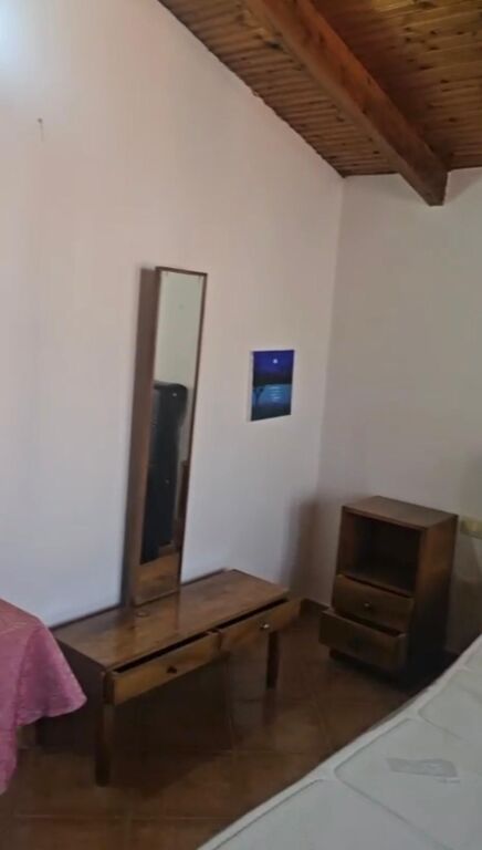 AFFITTASI 2+1 IN VIA SIRI KODRA, VICINO ALL'HOTEL MERIDIAN, 450 EURO