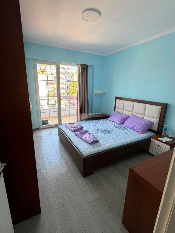 Appartamento 2+1 con balcone in affitto – Via delle Barricate