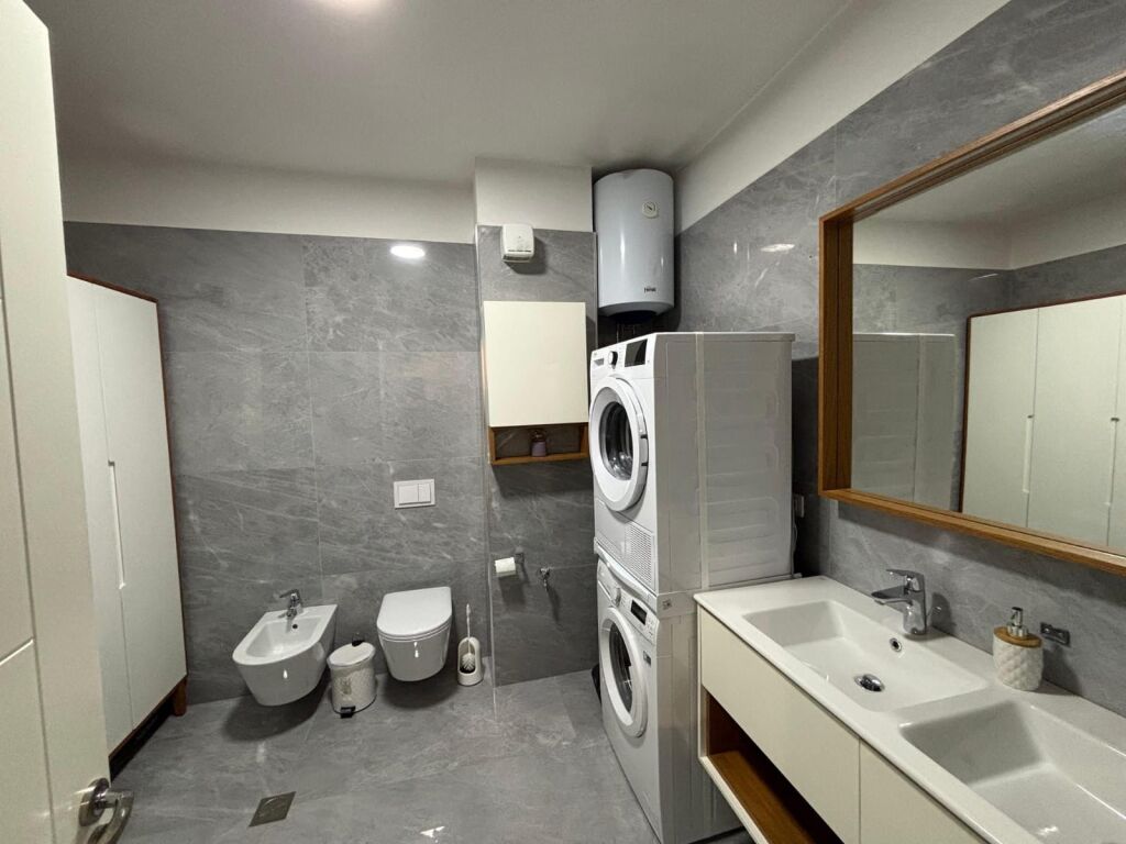 Studio apartment for rent at Vilat Gjermane