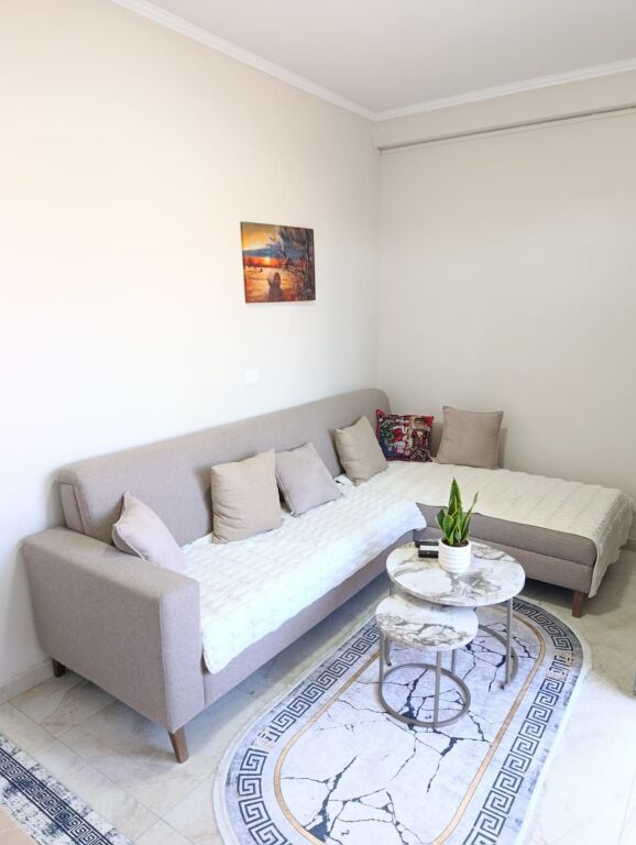 Qera | Apartament 1 + 1 | Spitali Amerikan 2 | 500 €/muaj
