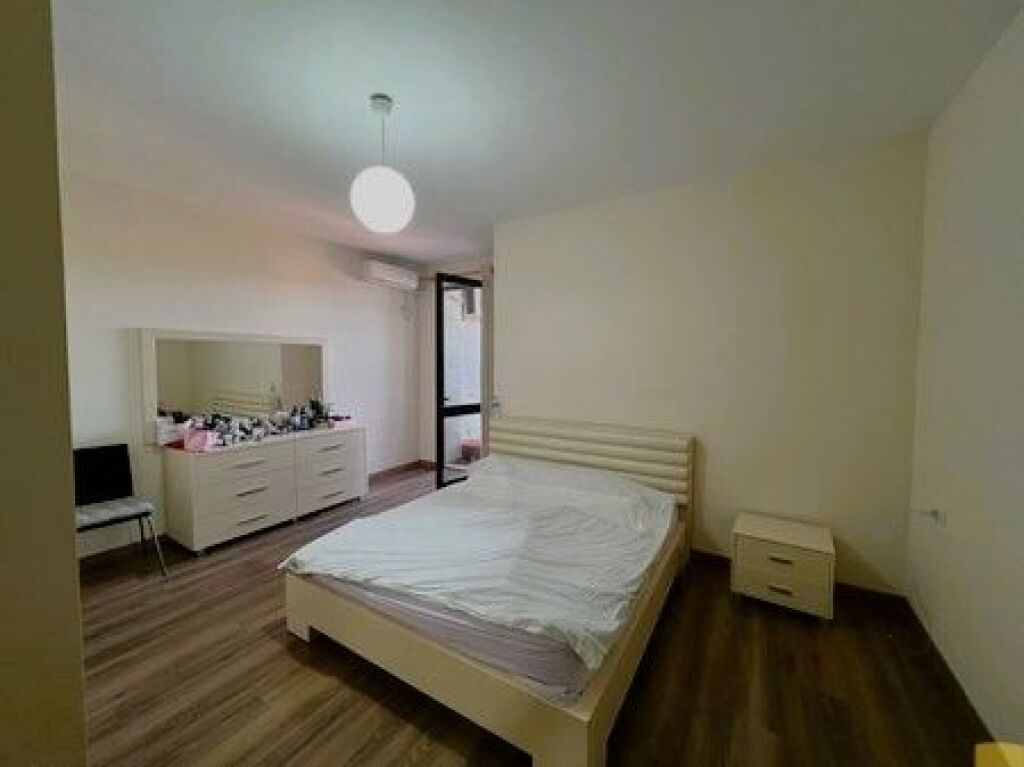 Appartamento 2+1 in vendita, Via Gramoz Pashko vicino a Strada di Elbasan