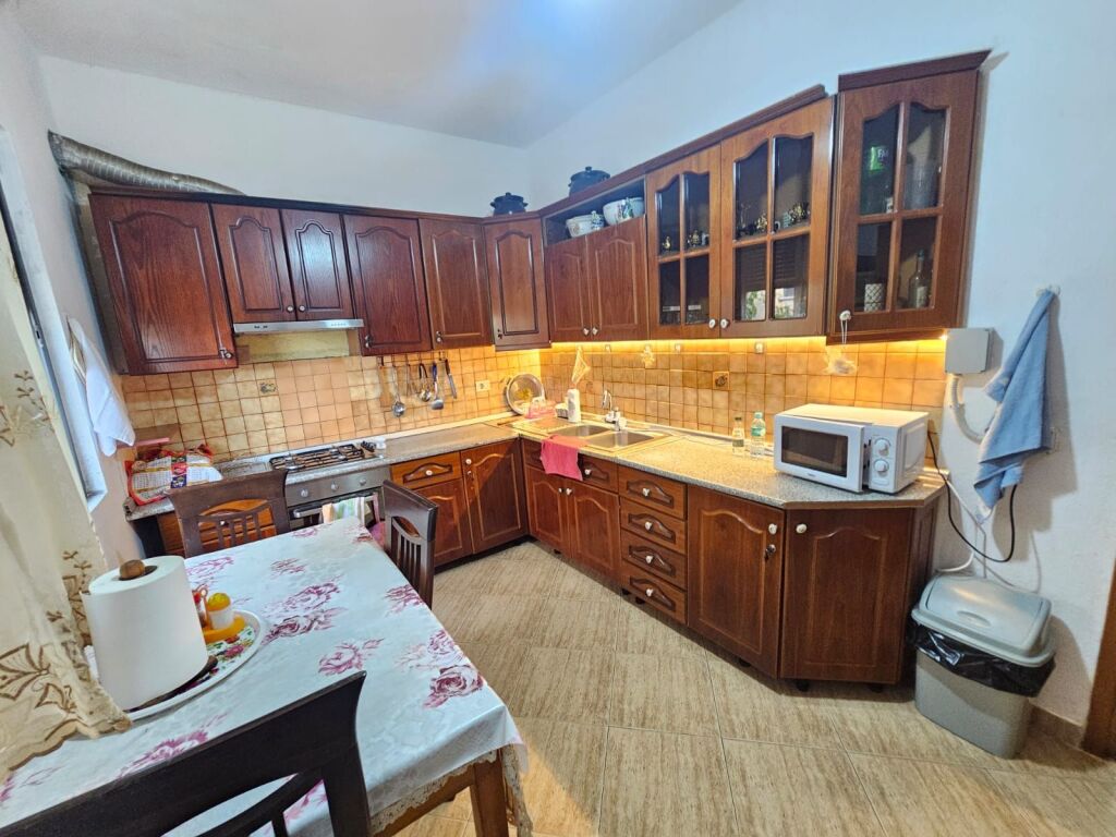 🏡 SHITET GODINË MULTIFUNKSIONALE – IDEALE PËR HOTELERI, AZIL OSE BIZNES AKOMODIMI