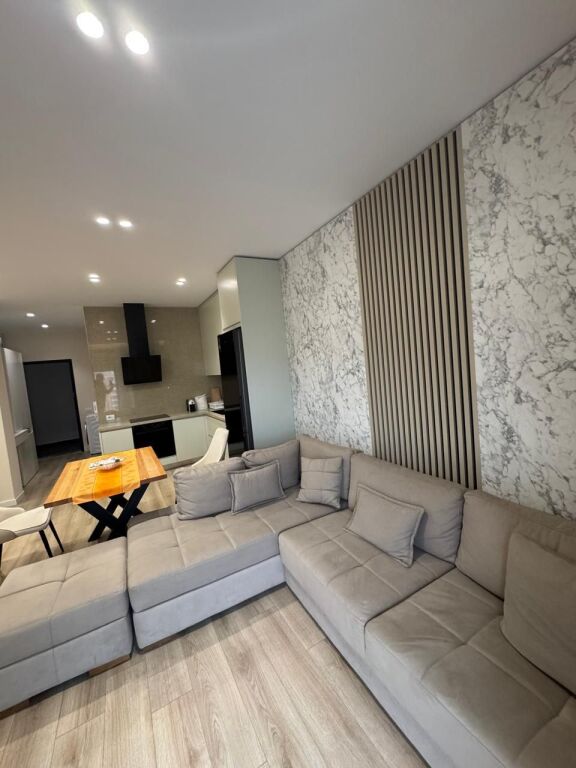 🏡 APPARTAMENTO 2+1 + POSTO AUTO IN VENDITA – LUNGOMARE, VLORË 🌊