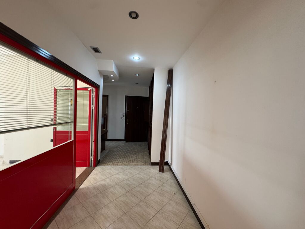 VENDESI APPARTAMENTO 3+1+2 – MINE PEZA, TIRANA