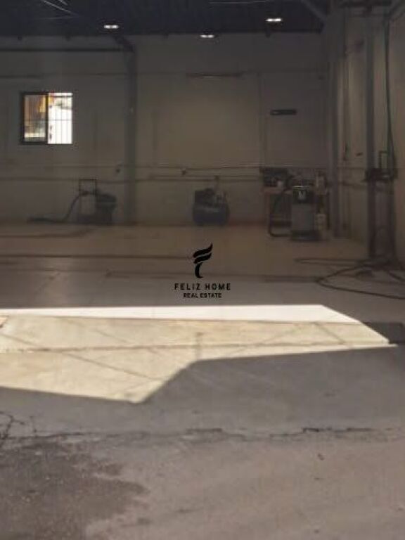 WAREHOUSES FOR RENT 200 M2 PAZARI RI 200,000 LEKE FH-77388