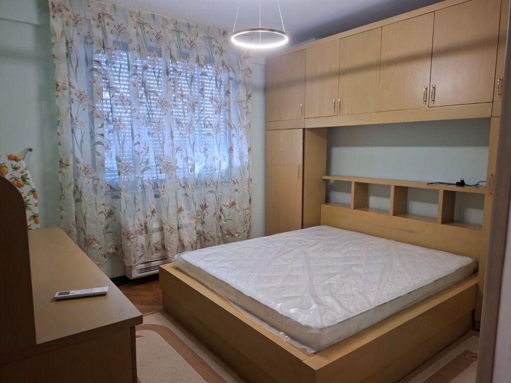 Apartment 1+1 + Parking for rent  New market bazaar