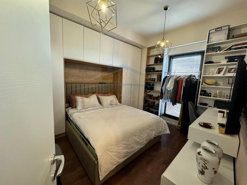 For sale, Apartment 2+1+2, Tirana Garden Building, Tirane.