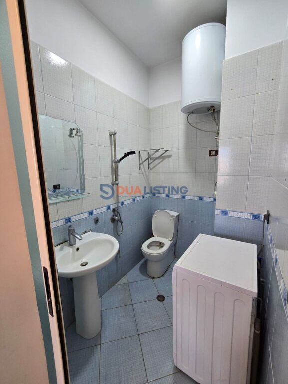 Studio apartment for rent in the Astir area.