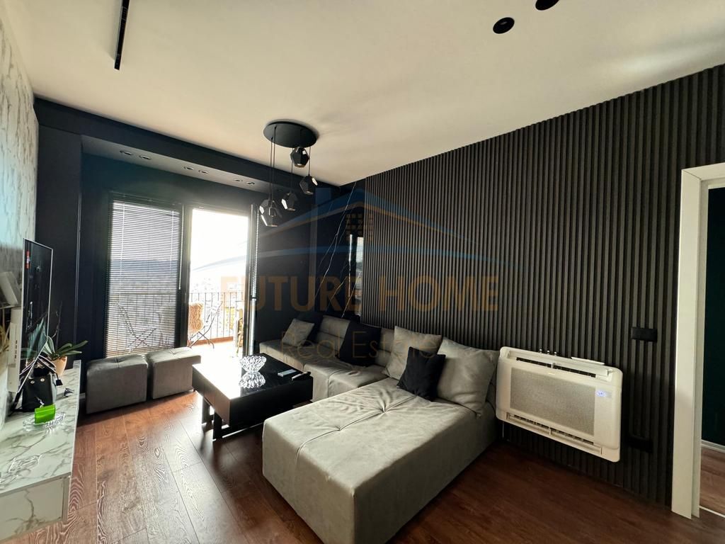 For sale, Apartment 2+1+2, Tirana Garden Building, Tirane.