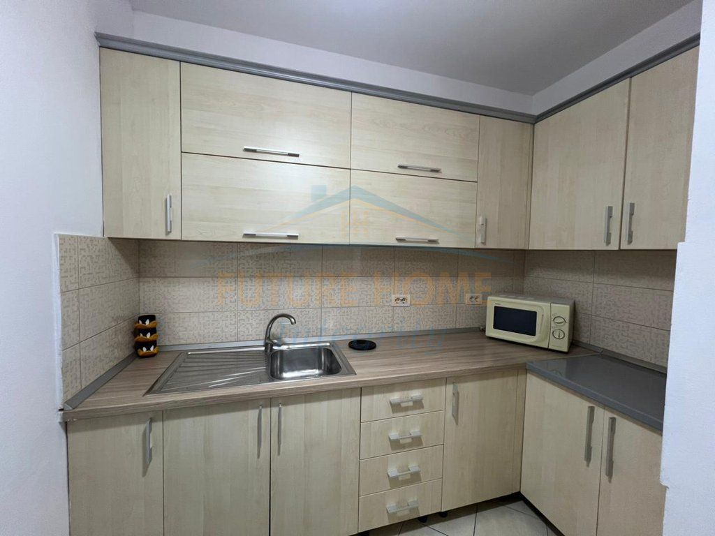 Rent, Apartment 1+1, Former Electric Market, Tirana.