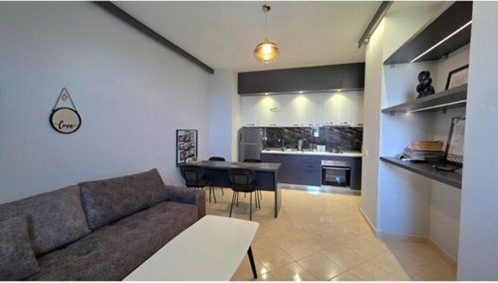 Apartment 1+1 for sale in Vlore