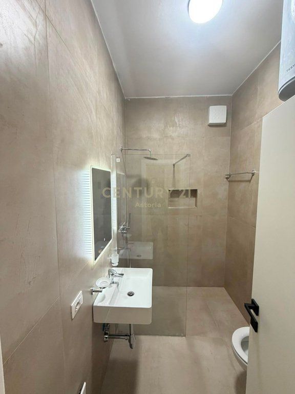5 MAJI apartament modern 1+1, i pa banuar më parë