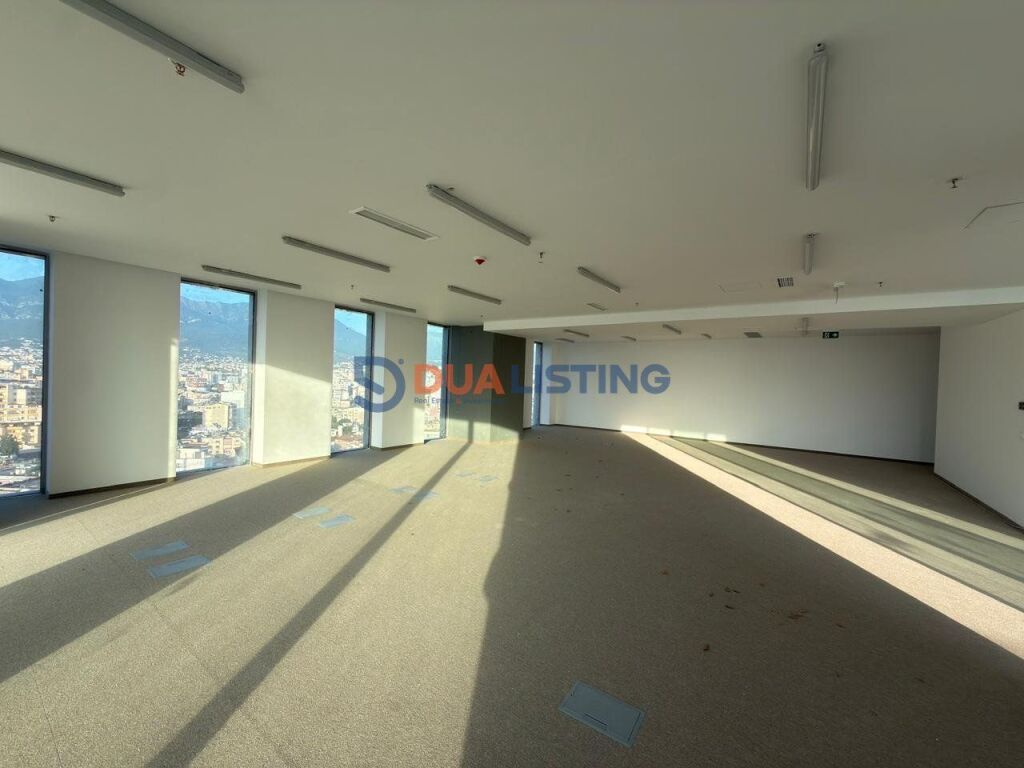 Ambiente Open Space in Affitto per Uffici – Downtown One