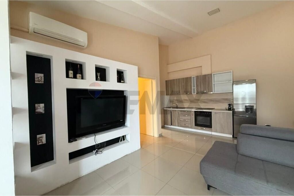 Apartament - Për Qira - Rruga e Elbasanit, Tiranë