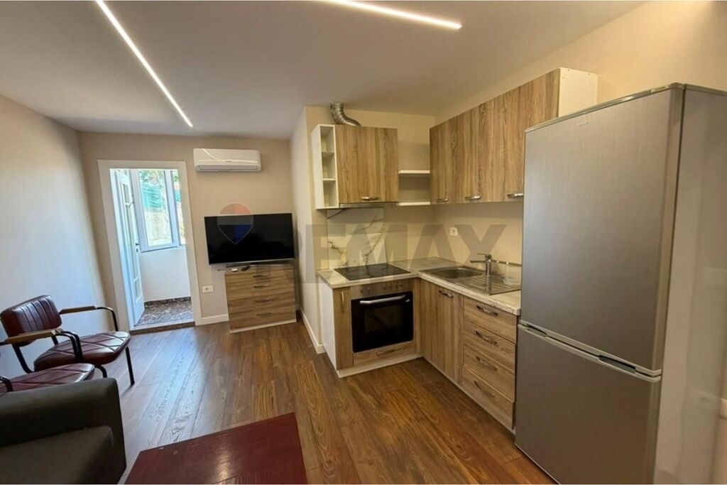Apartament - Për Qira - Rruga e Elbasanit, Tiranë
