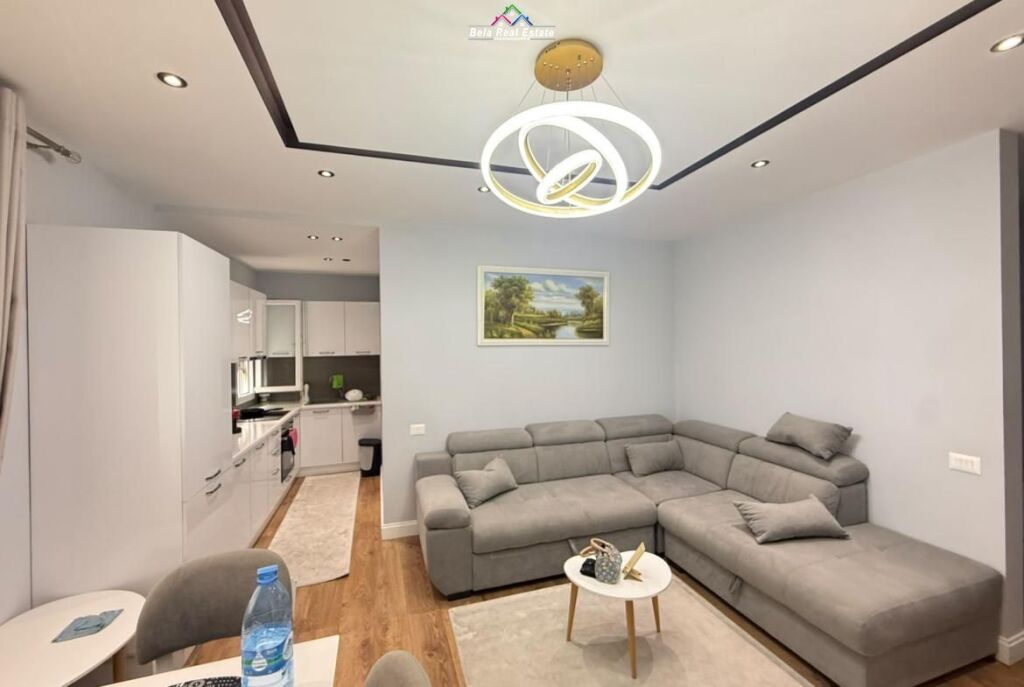 Appartamento in affitto 2+1 vicino a 21 Dhjetorit (ID B220312) Tirana