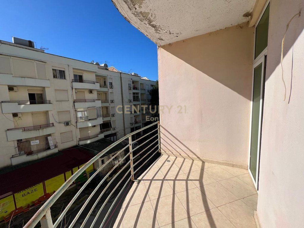 Appartamento 1+1+3 balconi in Vendita a Golem, Durazzo!!