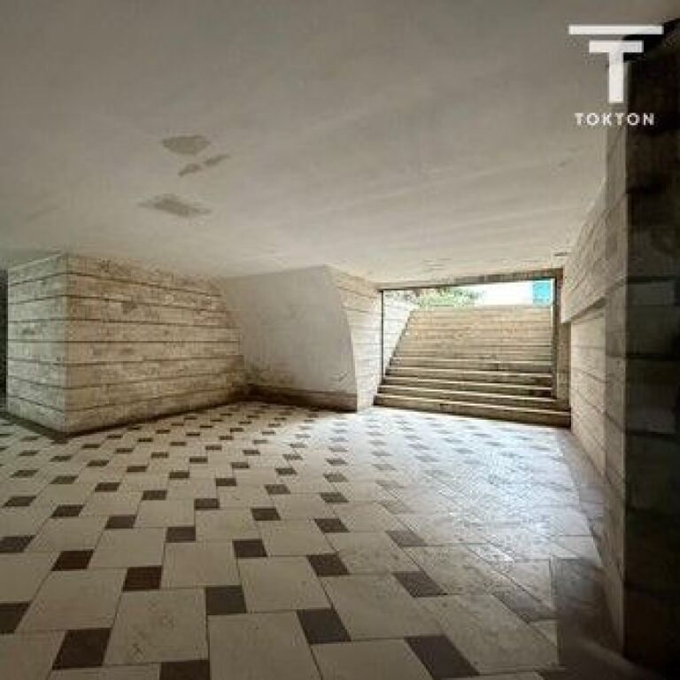 IN AFFITTO, UNITÀ DI SERVIZIO / DEPOSITO, CURVA DI KAMZË, TIRANA