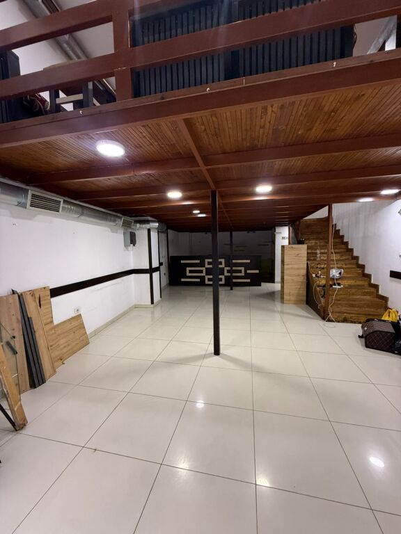 Restaurant duplex 115 m2 for rent Jordan Misja Street