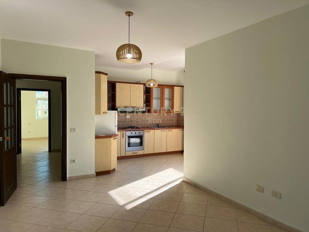 Appartamento 1+1+3 balconi in Vendita a Golem, Durazzo!!