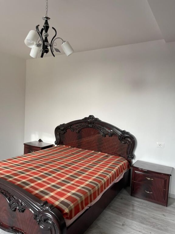 Apartament 2+1 me qira në Spitallë – 130 m²
