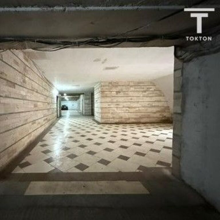 IN AFFITTO, UNITÀ DI SERVIZIO / DEPOSITO, CURVA DI KAMZË, TIRANA