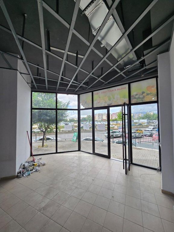 LOCALE COMMERCIALE IN AFFITTO A ASTIR